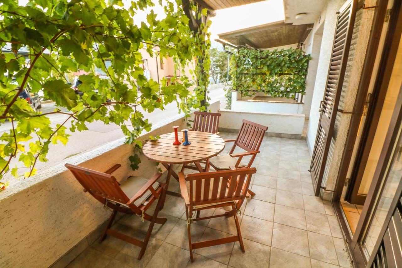Apartments Vladan With Terrace Baška Dış mekan fotoğraf