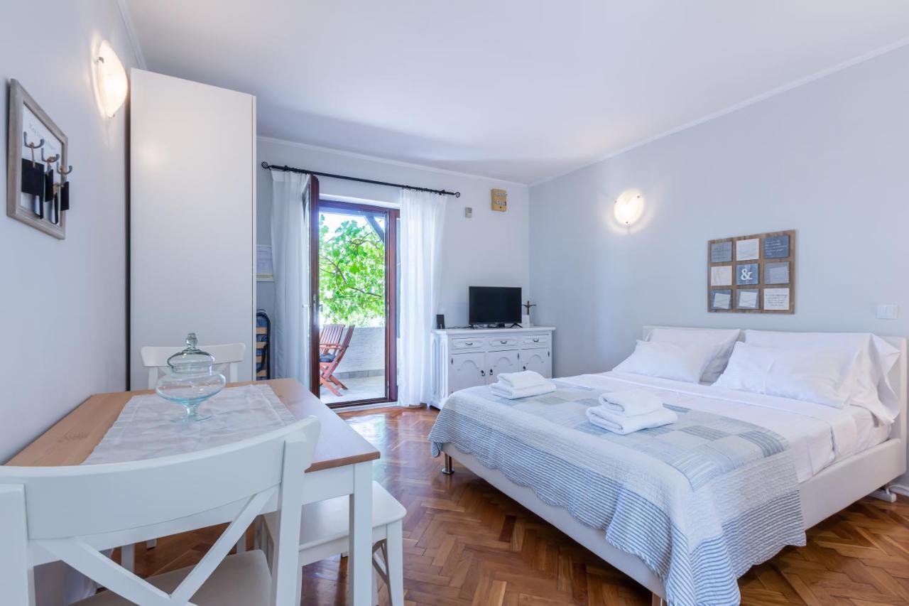 Apartments Vladan With Terrace Baška Dış mekan fotoğraf