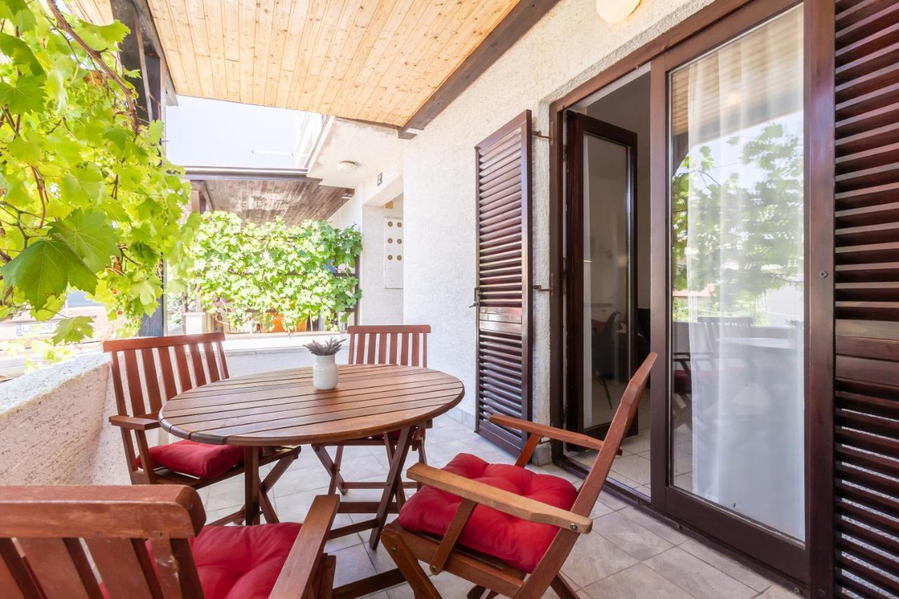Apartments Vladan With Terrace Baška Dış mekan fotoğraf