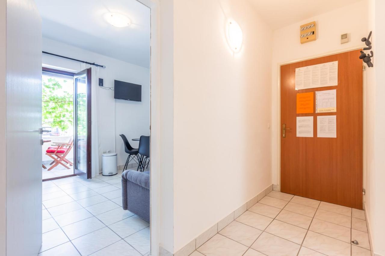Apartments Vladan With Terrace Baška Dış mekan fotoğraf